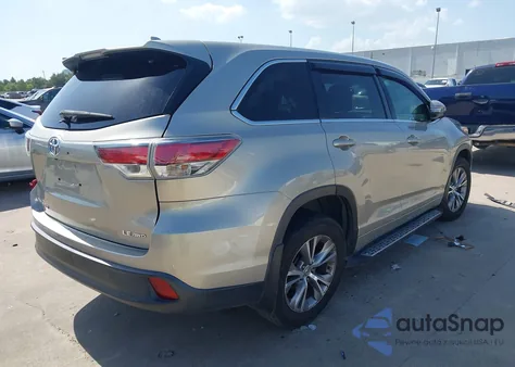 2015 Toyota Highlander Le Plus V6 from USA, damaged, VIN 5TDBKRFH9FS163594